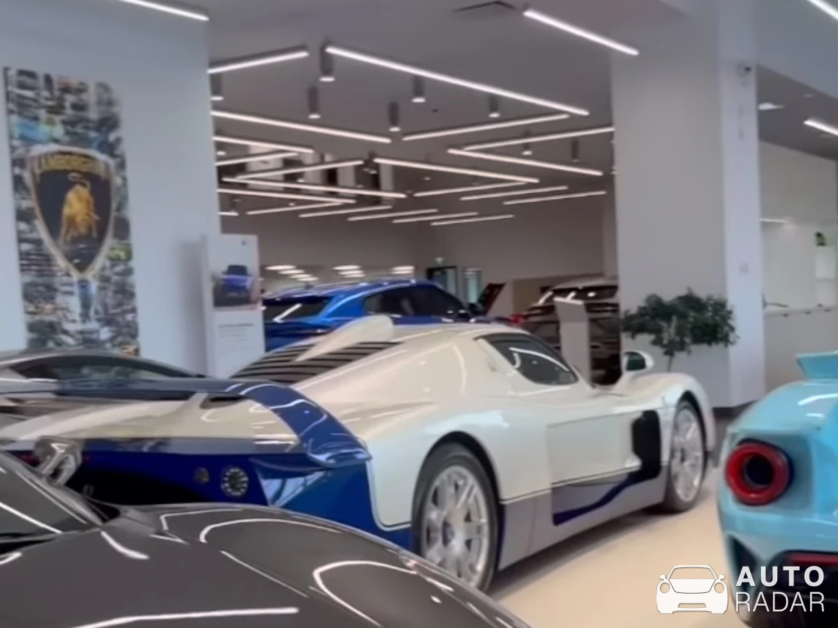 Maserati MC12 spotted in Kirkland, Canada