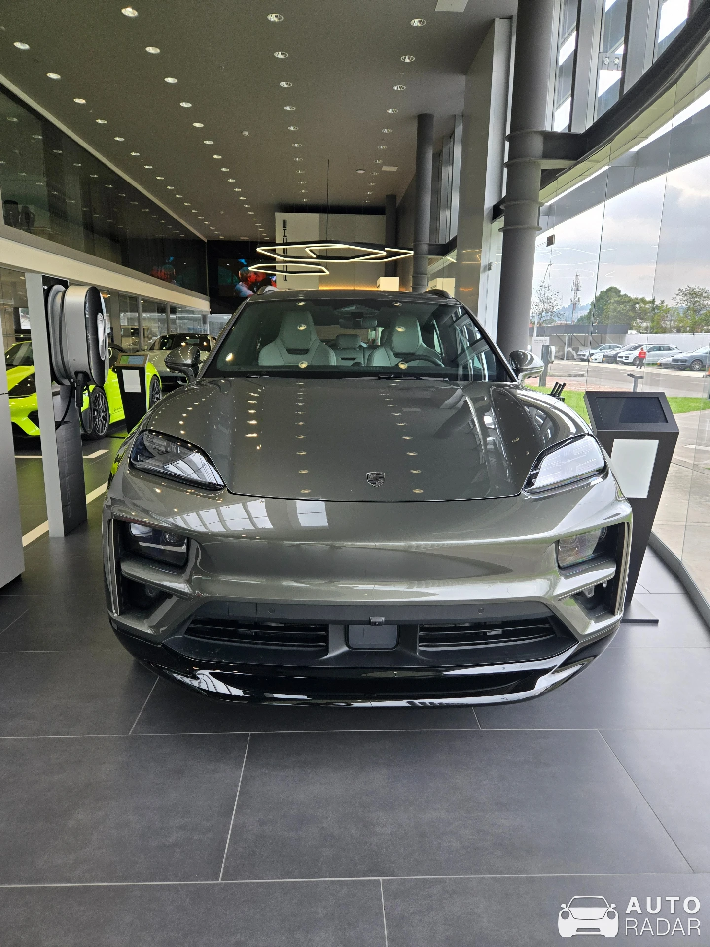 Porsche Macan EV Turbo spotted in Bogotá, Colombia