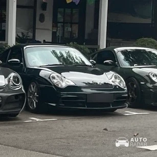 Porsche 996 Carrera 4 spotted in Singapore, Singapore