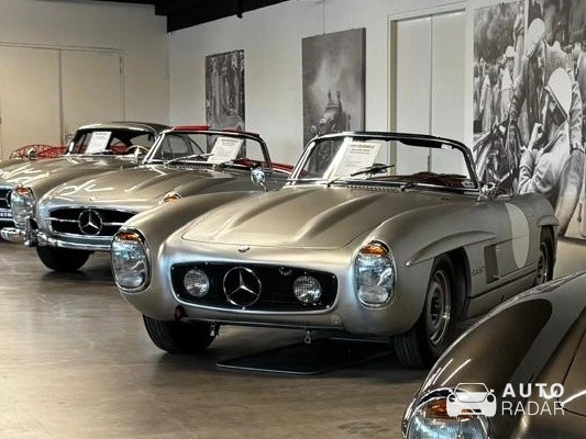 Mercedes-Benz 300SL Roadster spotted in Druten, Netherlands
