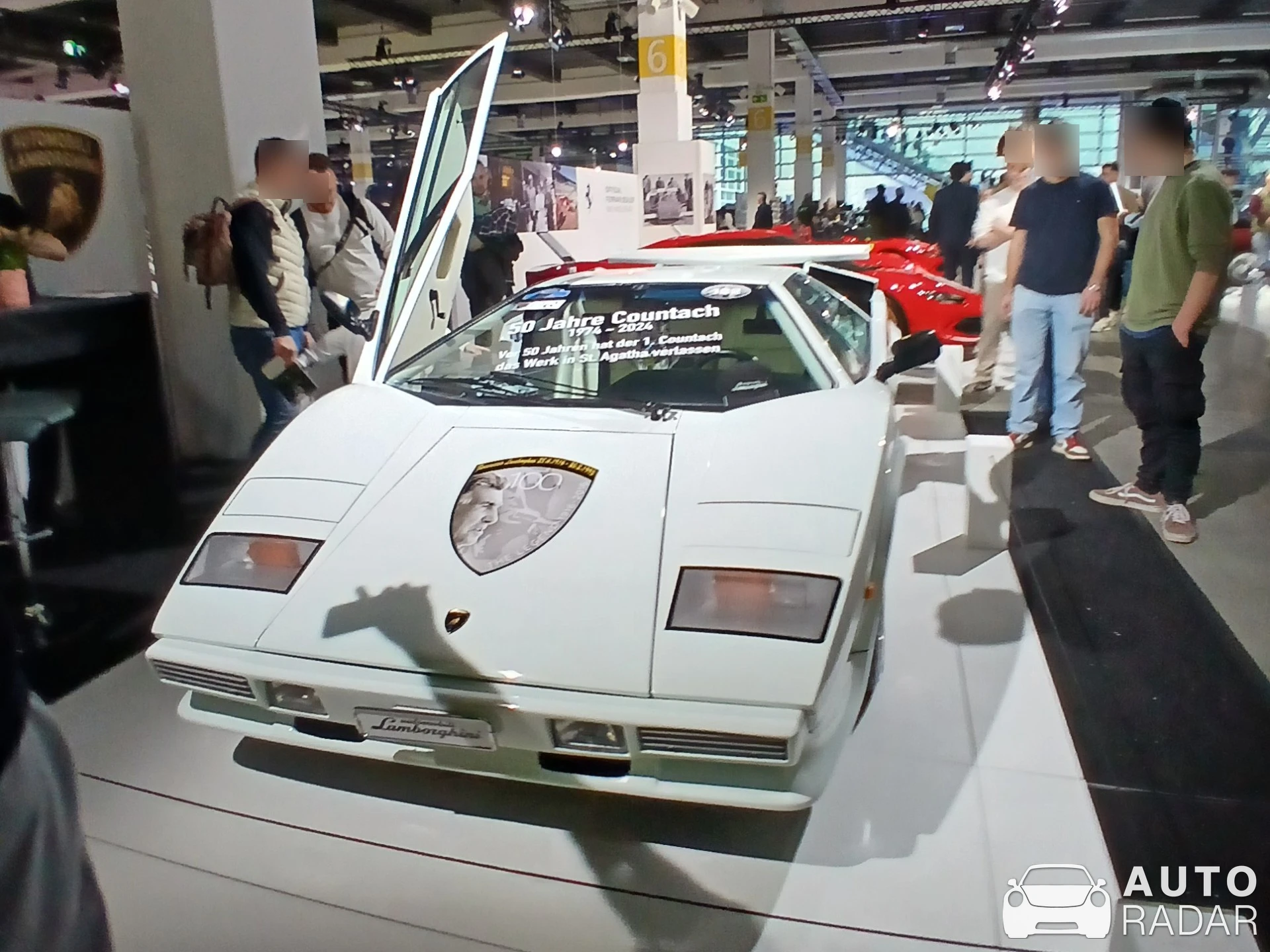 Lamborghini Countach LPI 800-4 spotted in Zürich, Schweiz