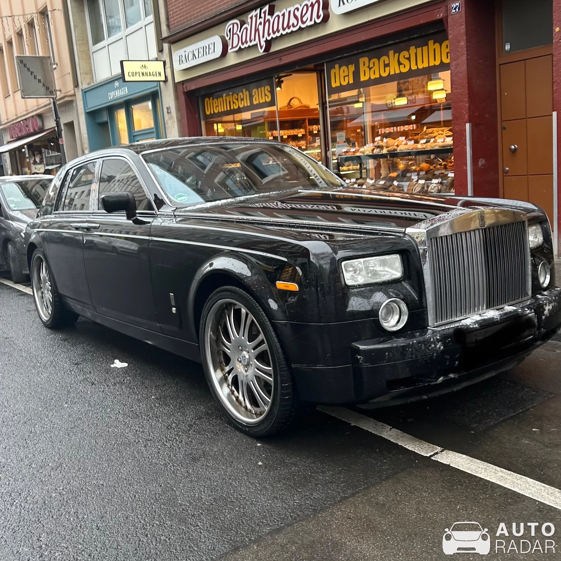 Rolls-Royce Phantom VIII spotted in Köln, Germany