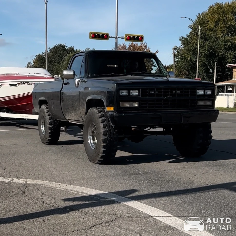 Chevrolet Silverado spotted in Charlemagne, Canada