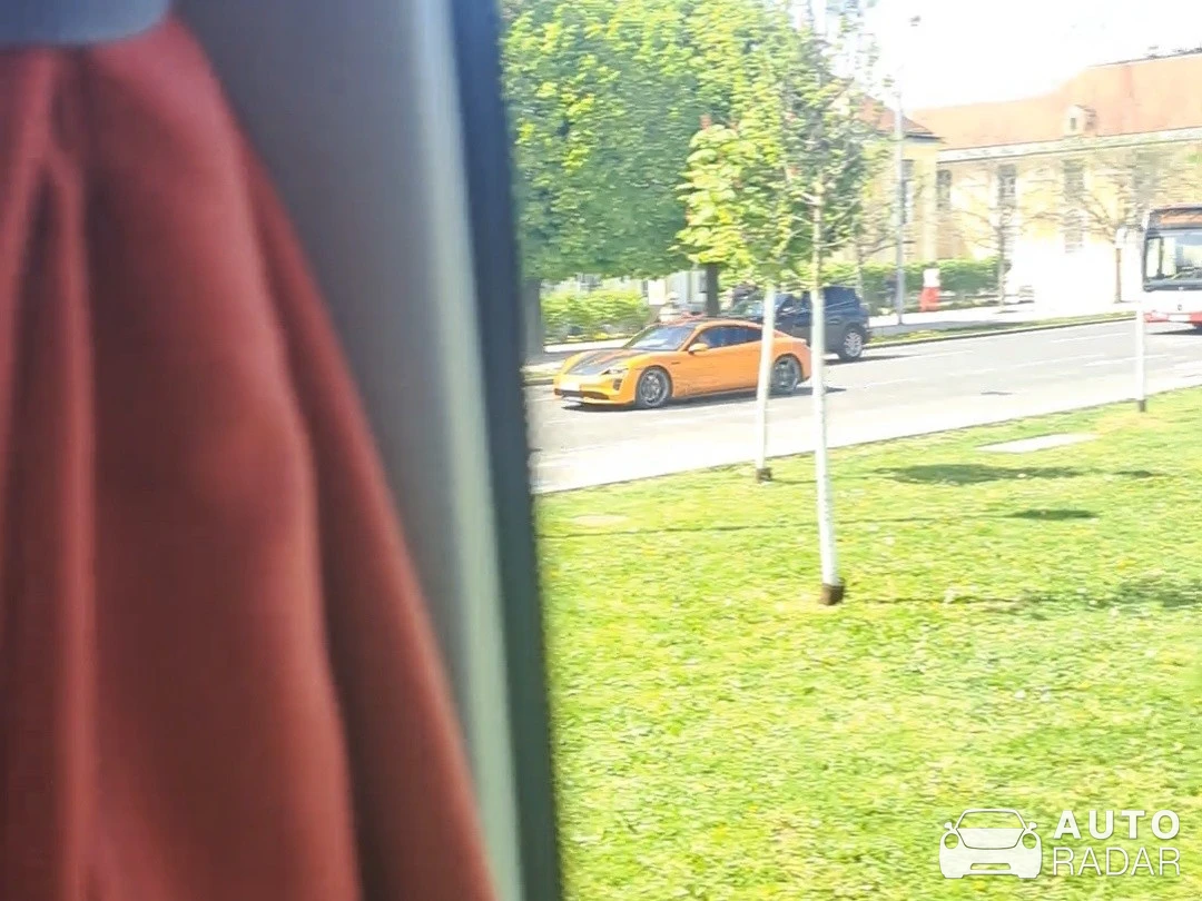 Porsche Taycan Turbo GT spotted in Vienna