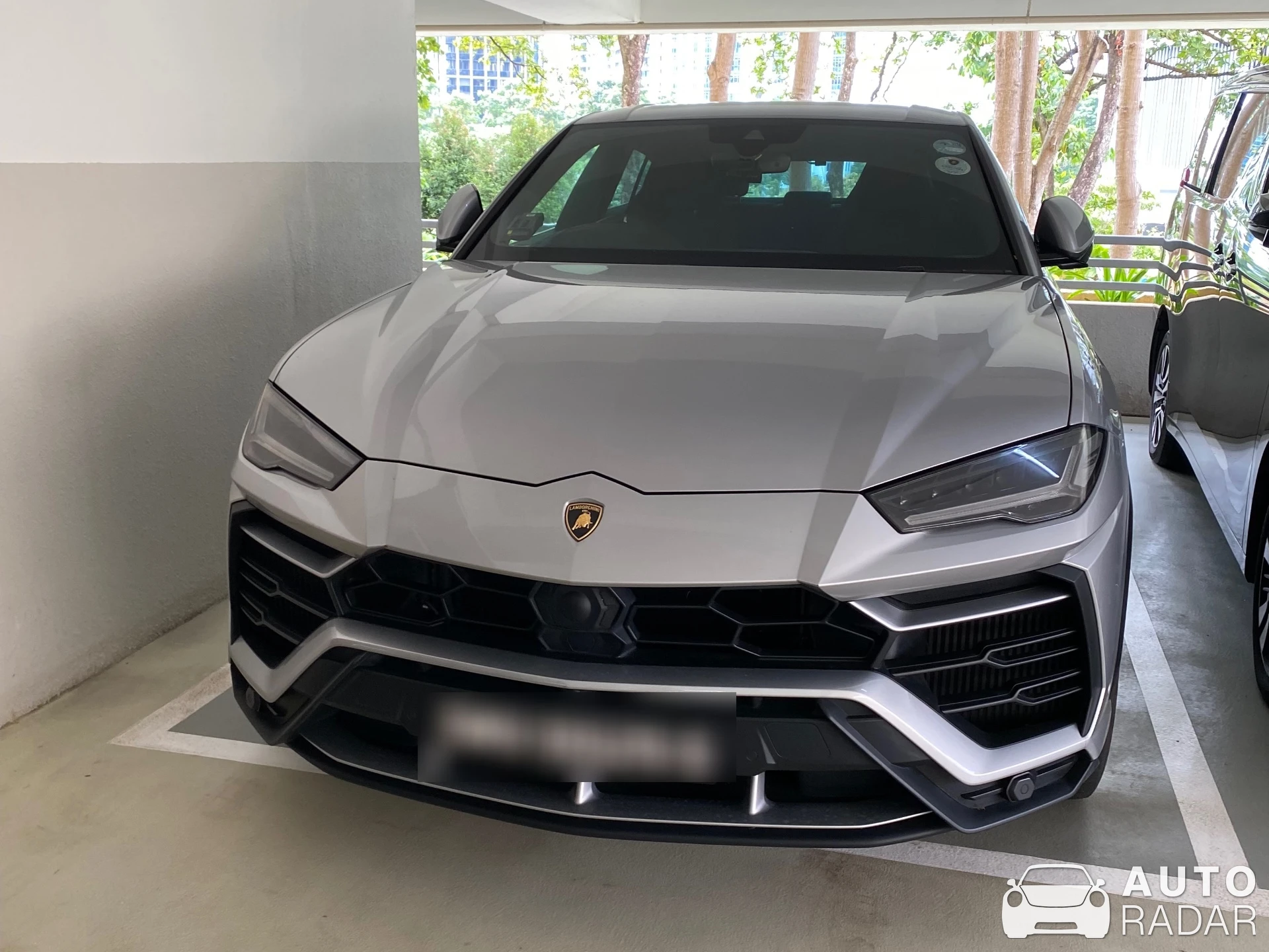 Lamborghini Urus spotted in Singapore, Singapore