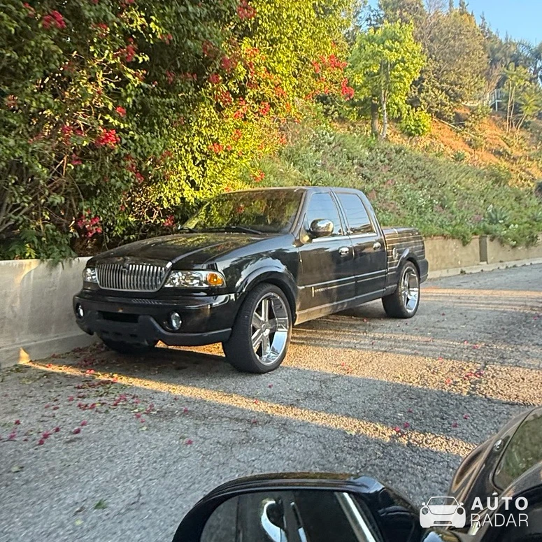 Lincoln Blackwood spotted in Los Angeles