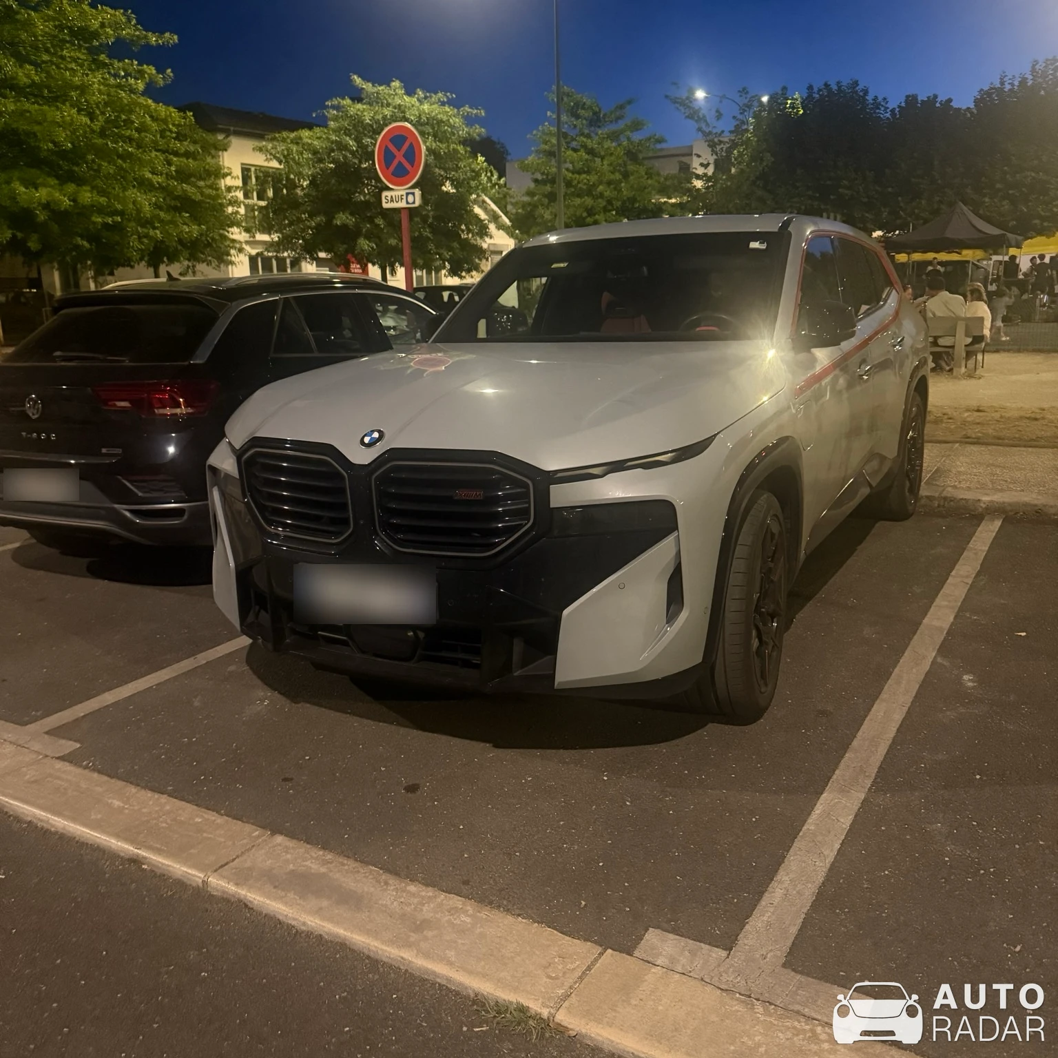 BMW XM G09 Label Red spotted in Villenave-d'Ornon, France