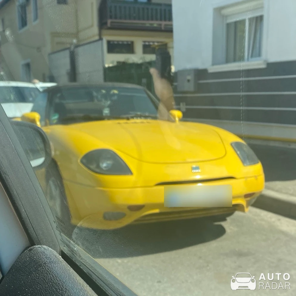 Fiat Barchetta spotted in Hațeg
