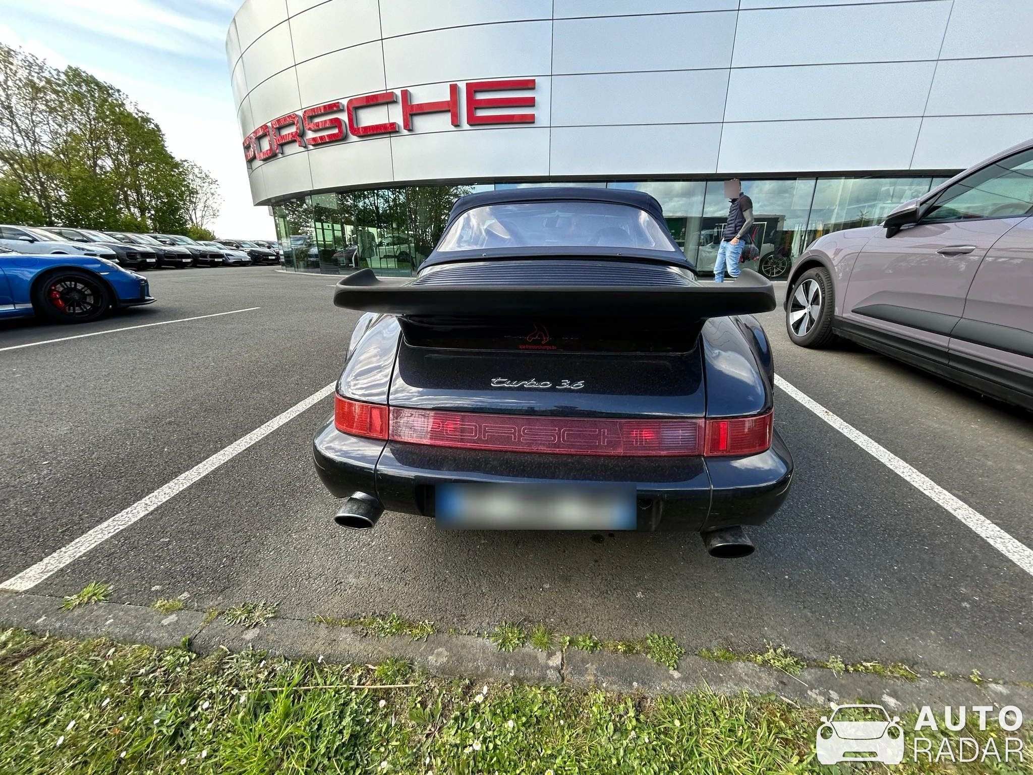 Porsche 911 Turbo 3.3 spotted in Fleury-sur-Orne