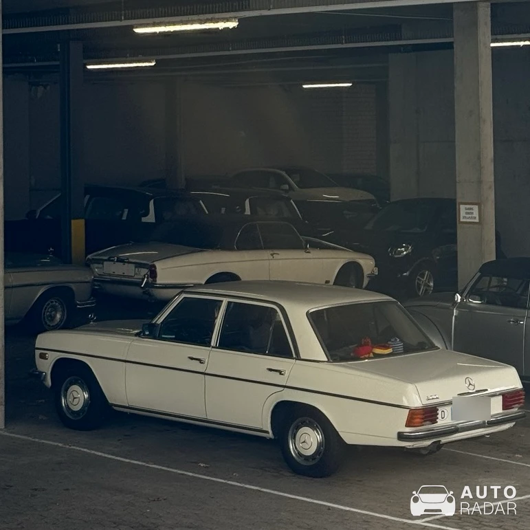 Mercedes-Benz W115 240 D spotted in Würzburg, Deutschland