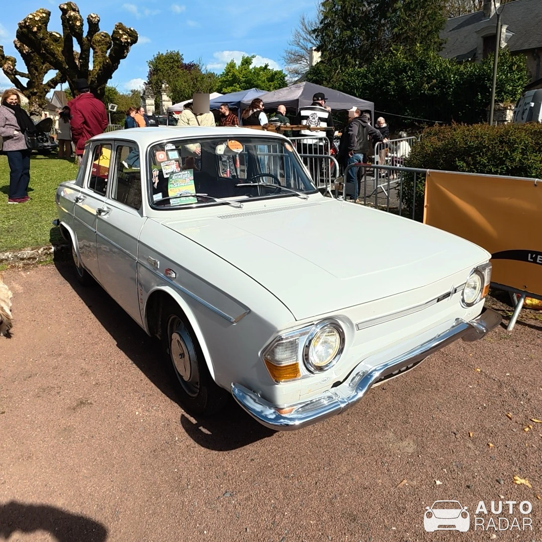 Renault 10 spotted in Chenevelles
