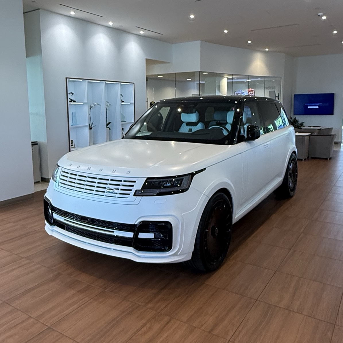 Land Rover Range Rover SE SWB P530 BRABUS