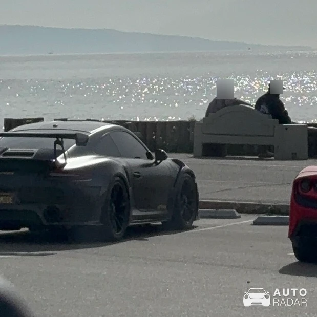 Porsche 991 GT2 RS spotted in Los Angeles, United States
