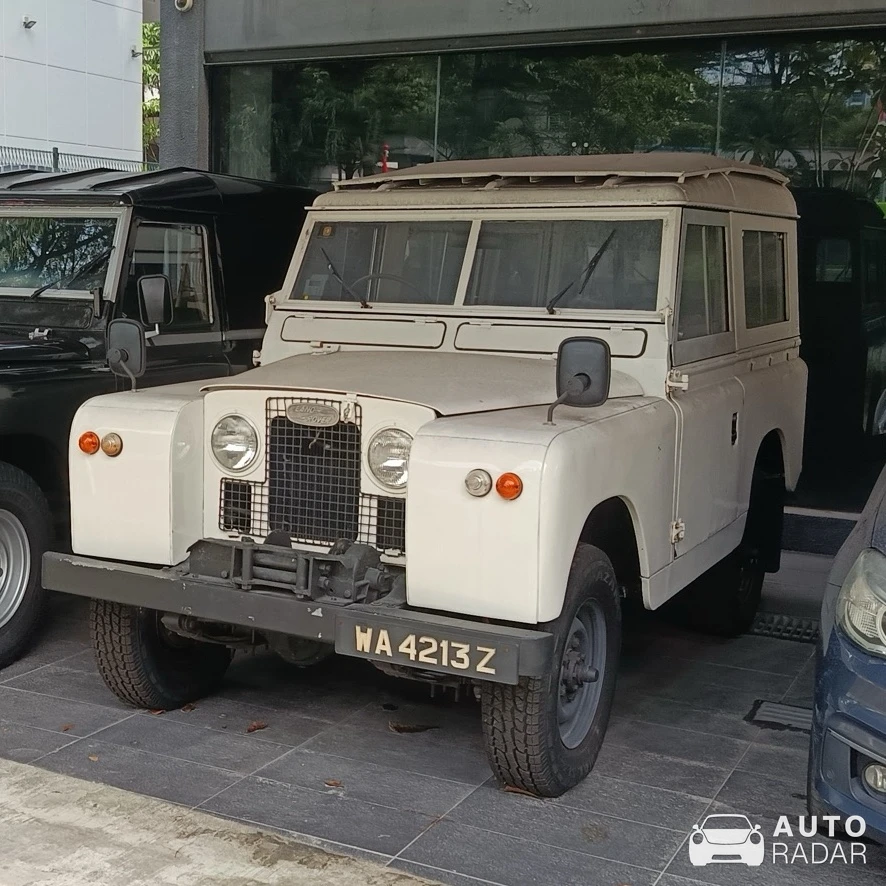 Land Rover Series 1 spotted in Singapore