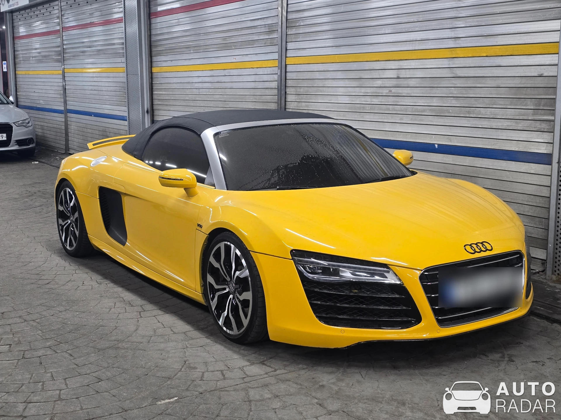 Audi R8 V10 Spyder 2013 spotted