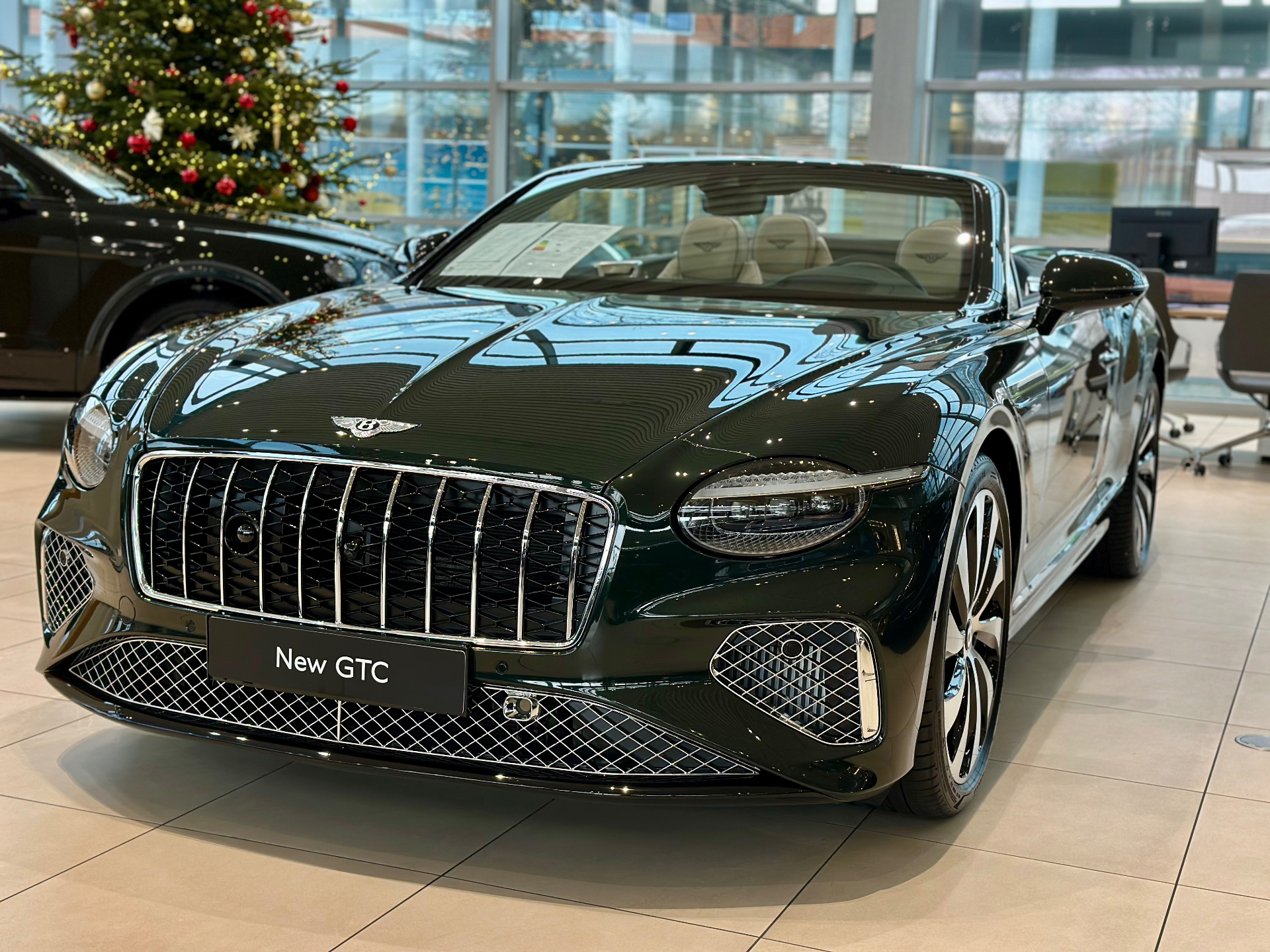 Bentley Continental GTC 2025