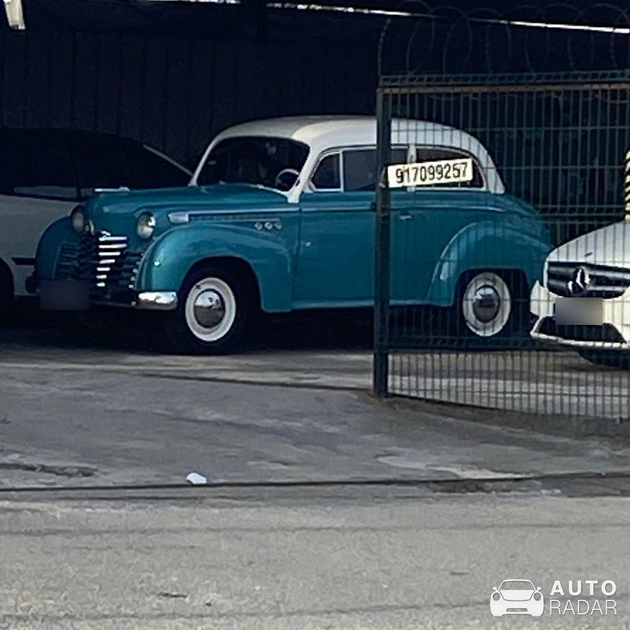 Opel Kapitän spotted in Canelas