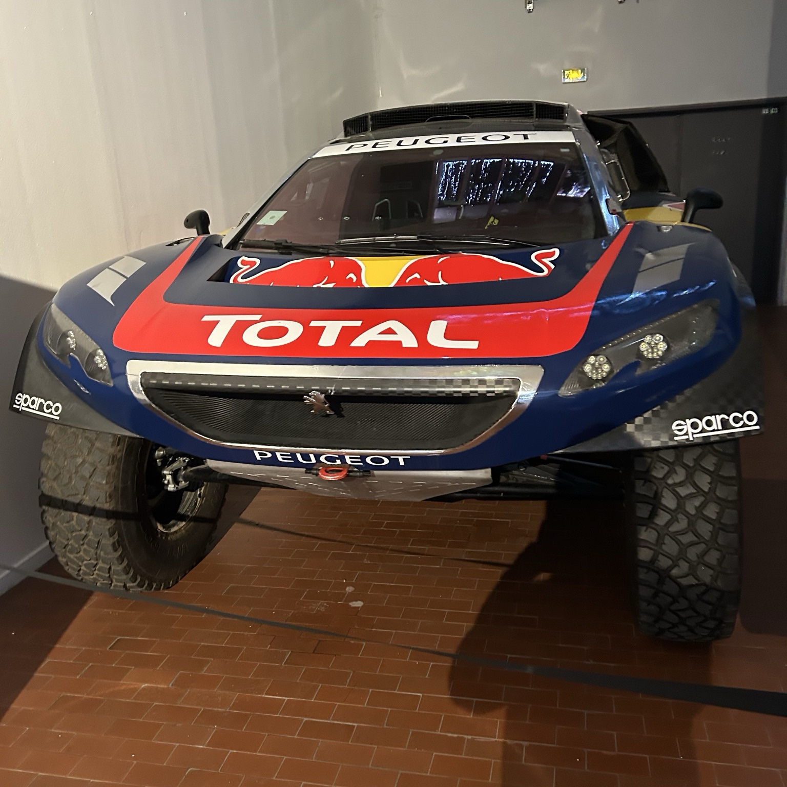Peugeot e-3008