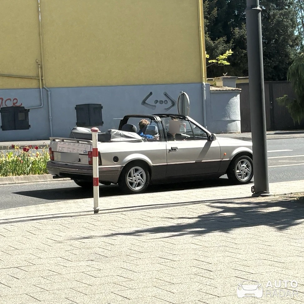 Ford Escort XR3i Cabriolet spotted in Bendorf