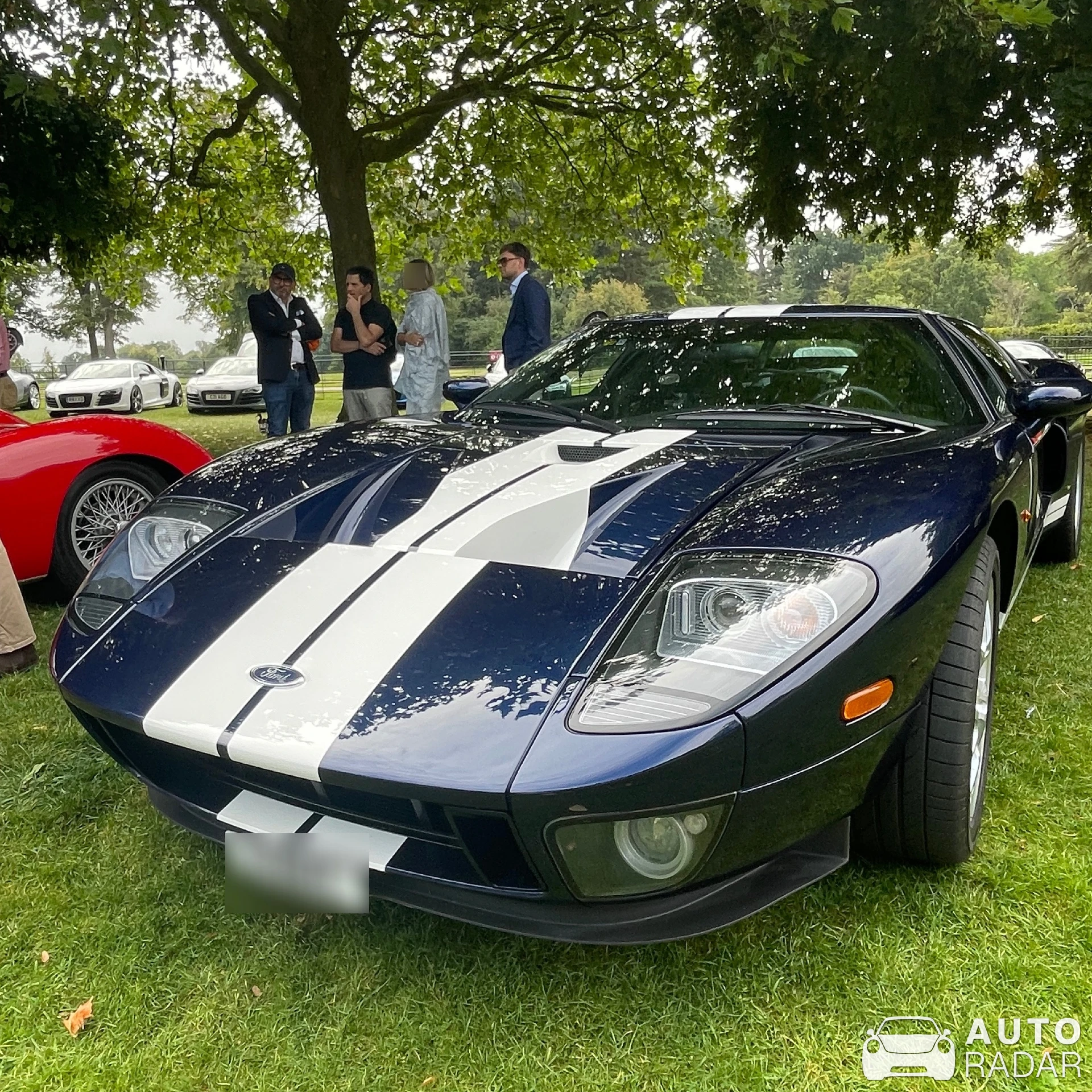 Ford GT 2005 Heritage Edition spotted in Oxfordshire, United Kingdom