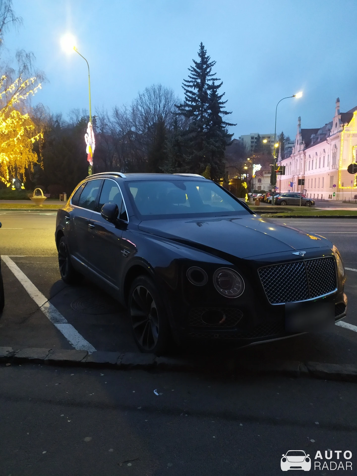 Bentley Bentayga V8 2021 spotted in Brașov, Romania