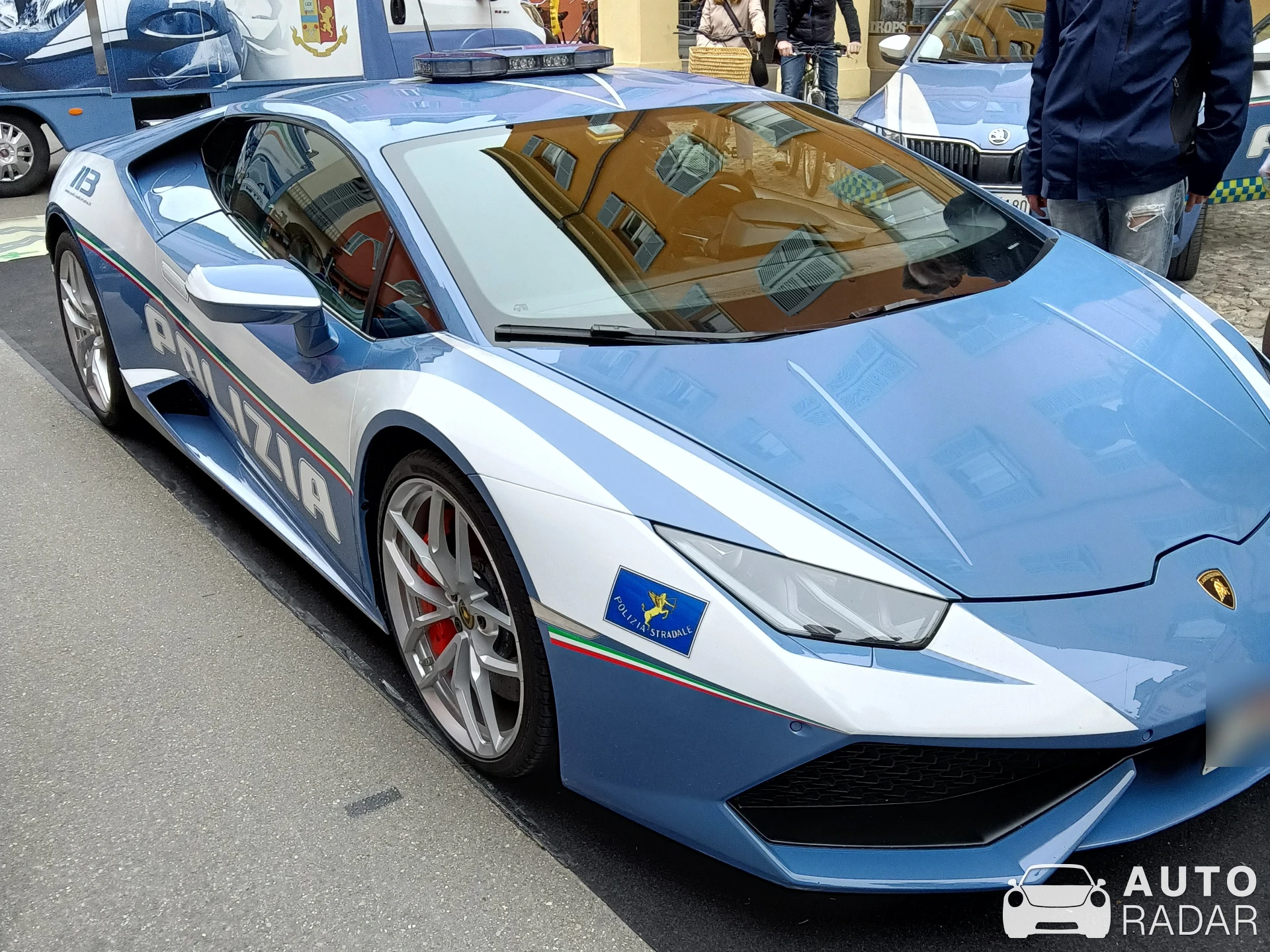 Lamborghini Huracán LP610-4 Polizia spotted in Modena