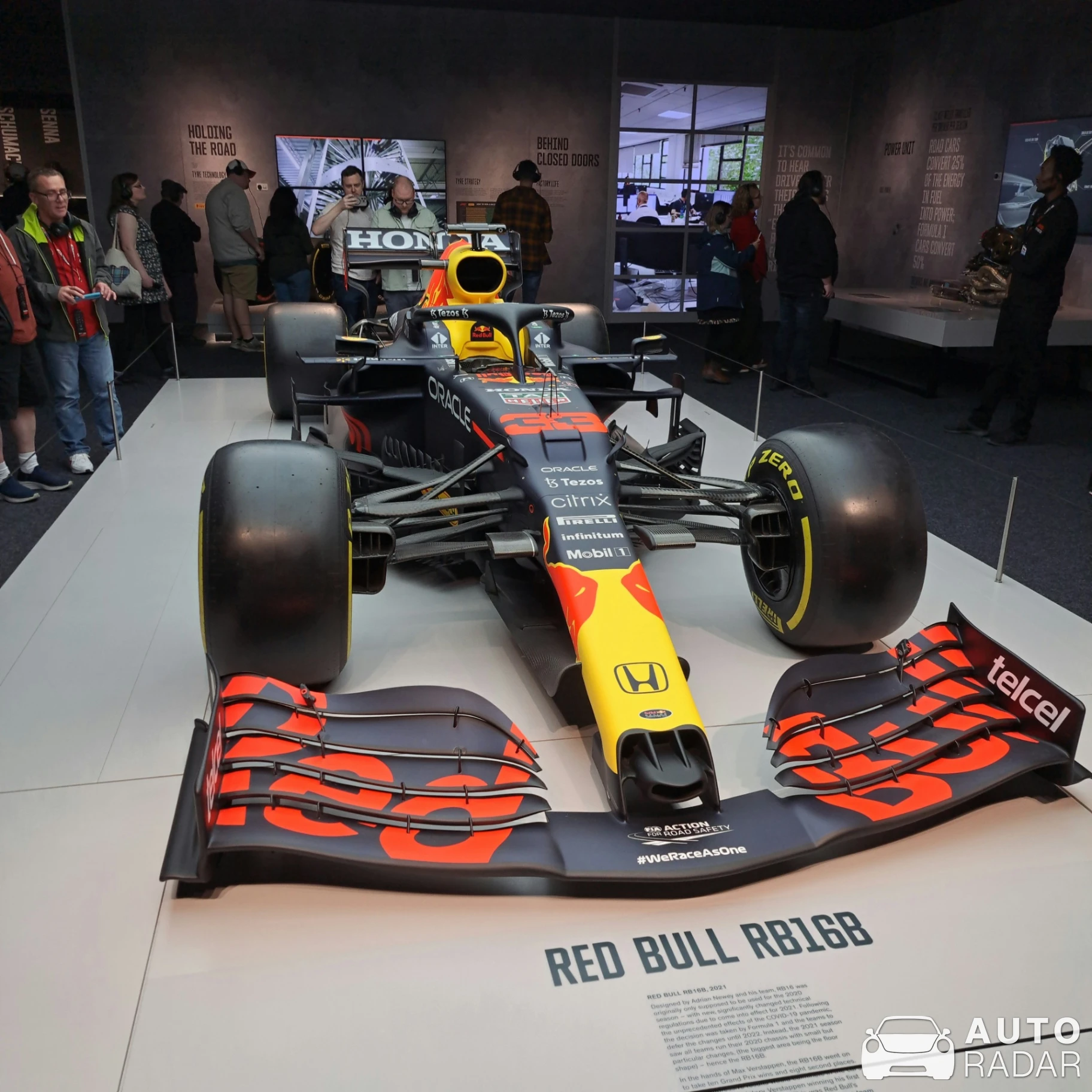 Red Bull Racing RB16 spotted in Greater London, Vereinigtes Königreich