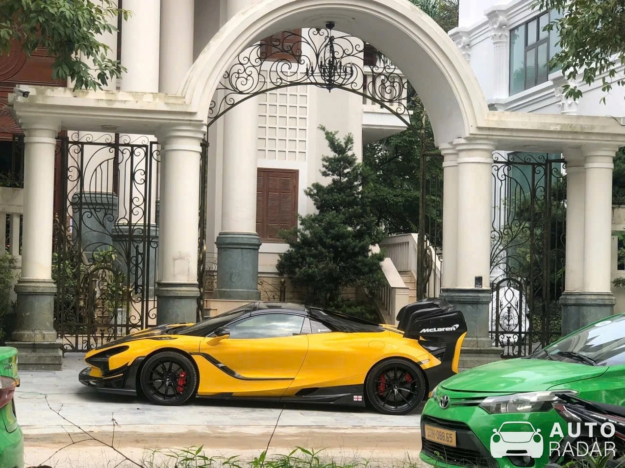 McLaren 720S DarwinPRO Se²GTR spotted in Vinh