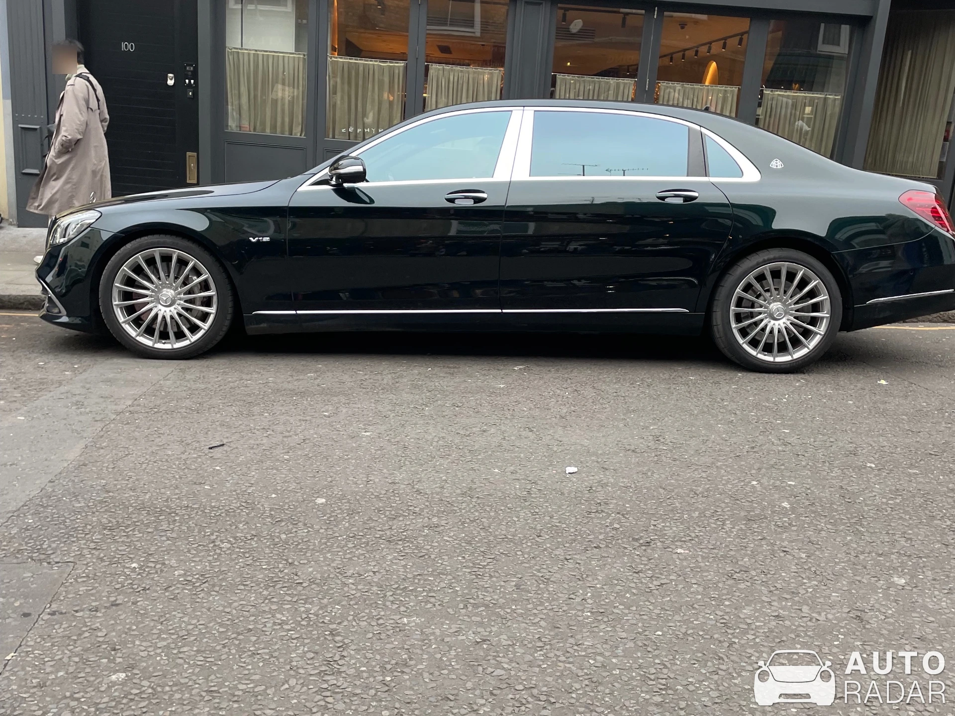 Mercedes-Benz S600 spotted in Notting Hill, United Kingdom