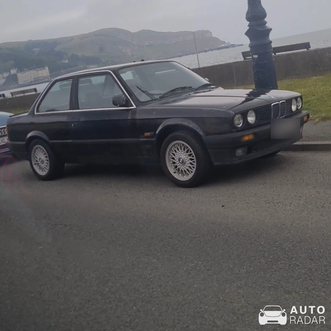 BMW 3 Series E30 spotted in Conwy Principal Area, United Kingdom