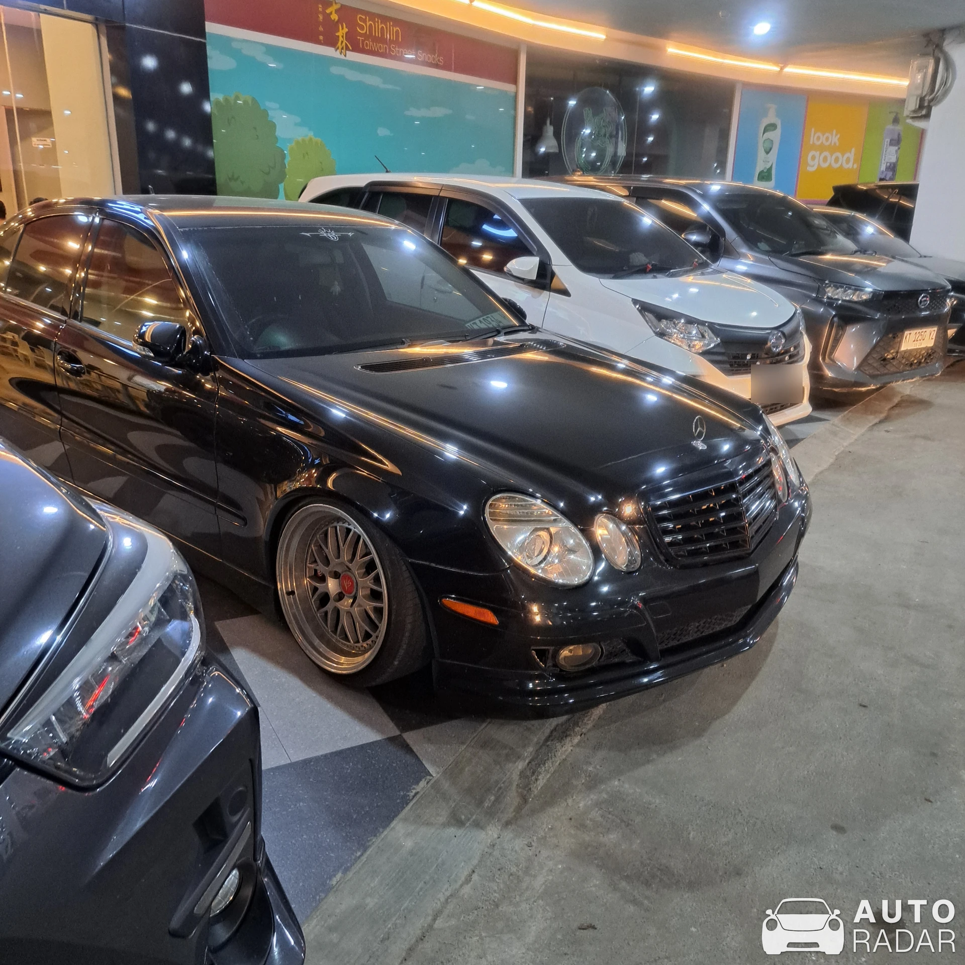 Mercedes-Benz E-Klasse W211 spotted in Samarinda