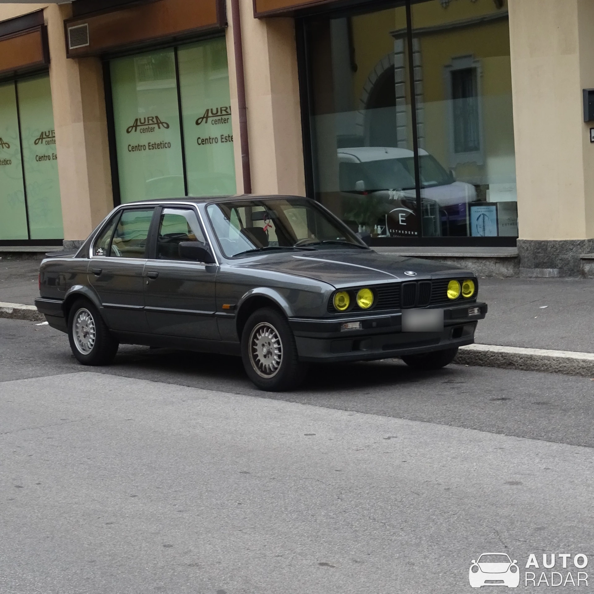 BMW 3 Series E30 spotted in Monza, Italia