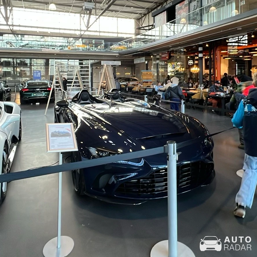Aston Martin V12 Speedster spotted in Köln, Deutschland