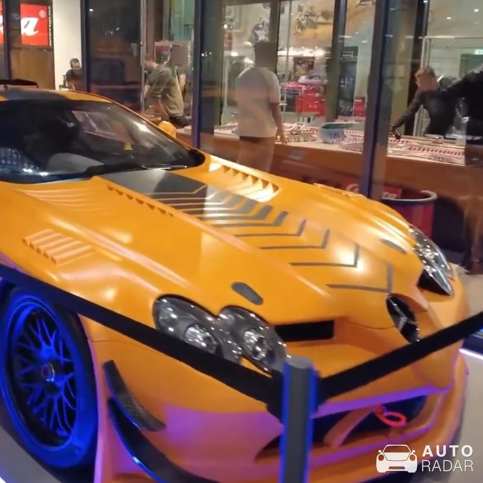 Mercedes-Benz SLR McLaren Roadster 722 S spotted in München, Deutschland