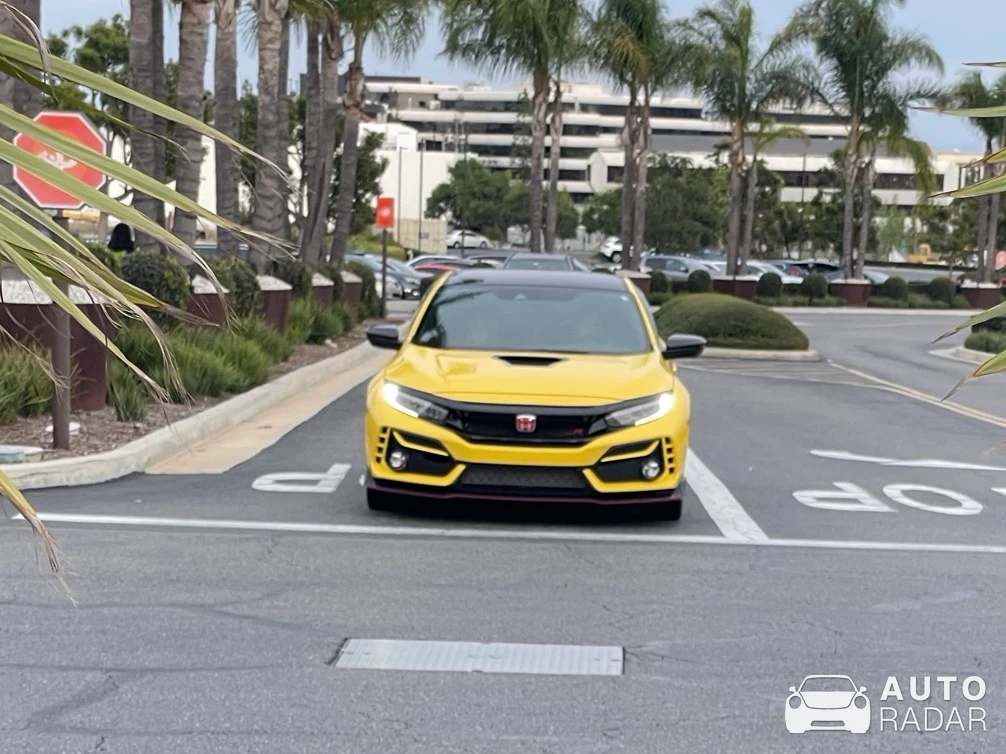 Honda Civic Type R Limited Edition spotted in El Segundo