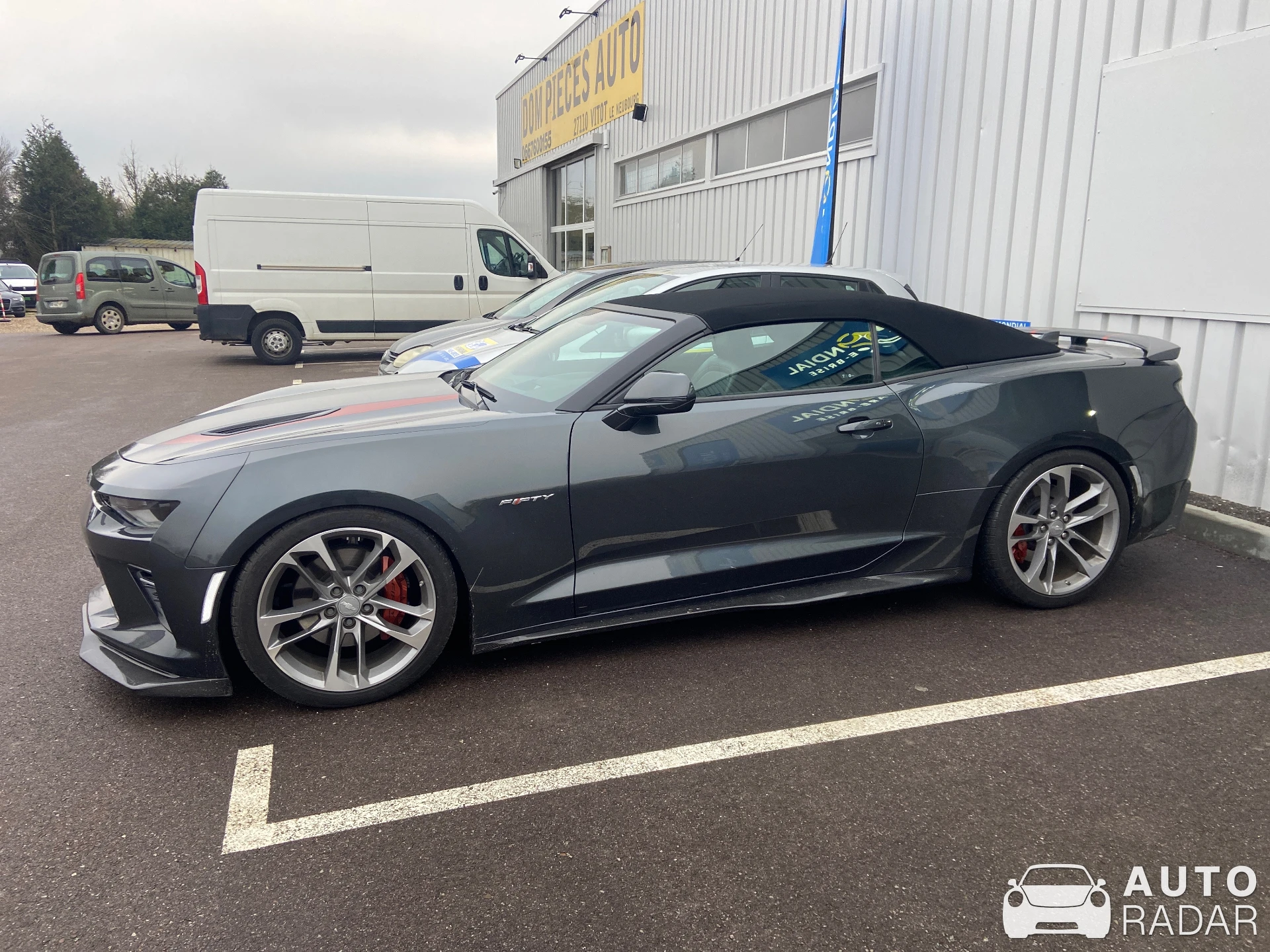 Chevrolet Camaro Convertible 50th Anniversary Edition spotted in Le Neubourg