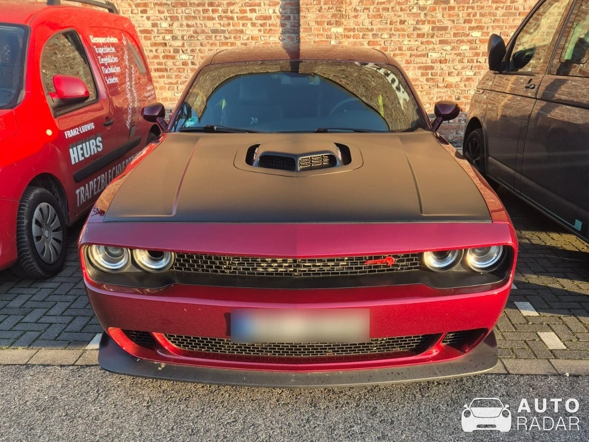 Dodge Challenger SRT Hellcat spotted in Düsseldorf, Germany