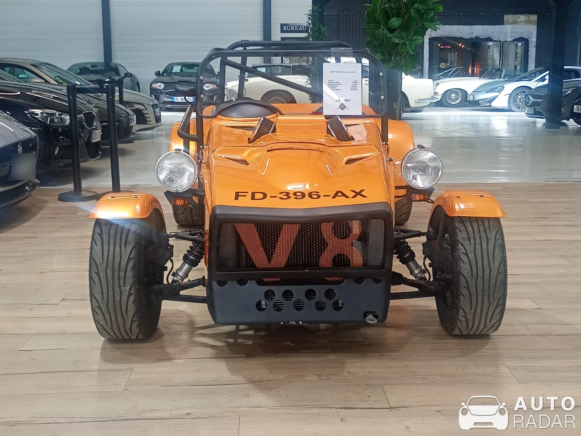Dutton Phaeton spotted in Montreuil-sur-Ille