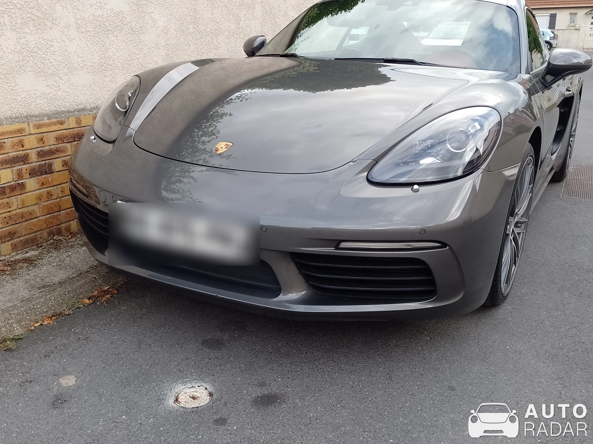 Porsche 718 Cayman S spotted in Méry-sur-Oise, France