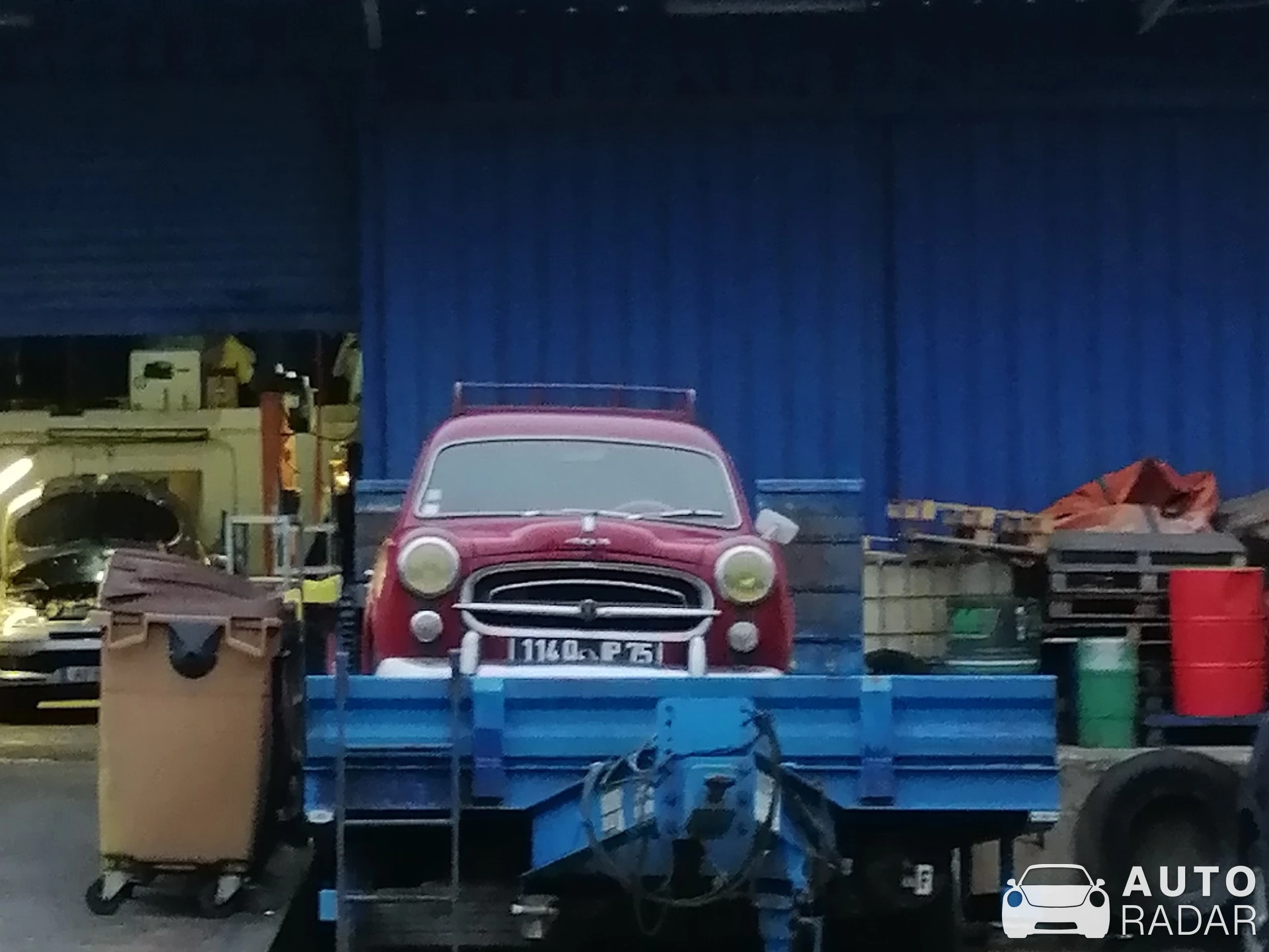 Peugeot 403 spotted in Morangis