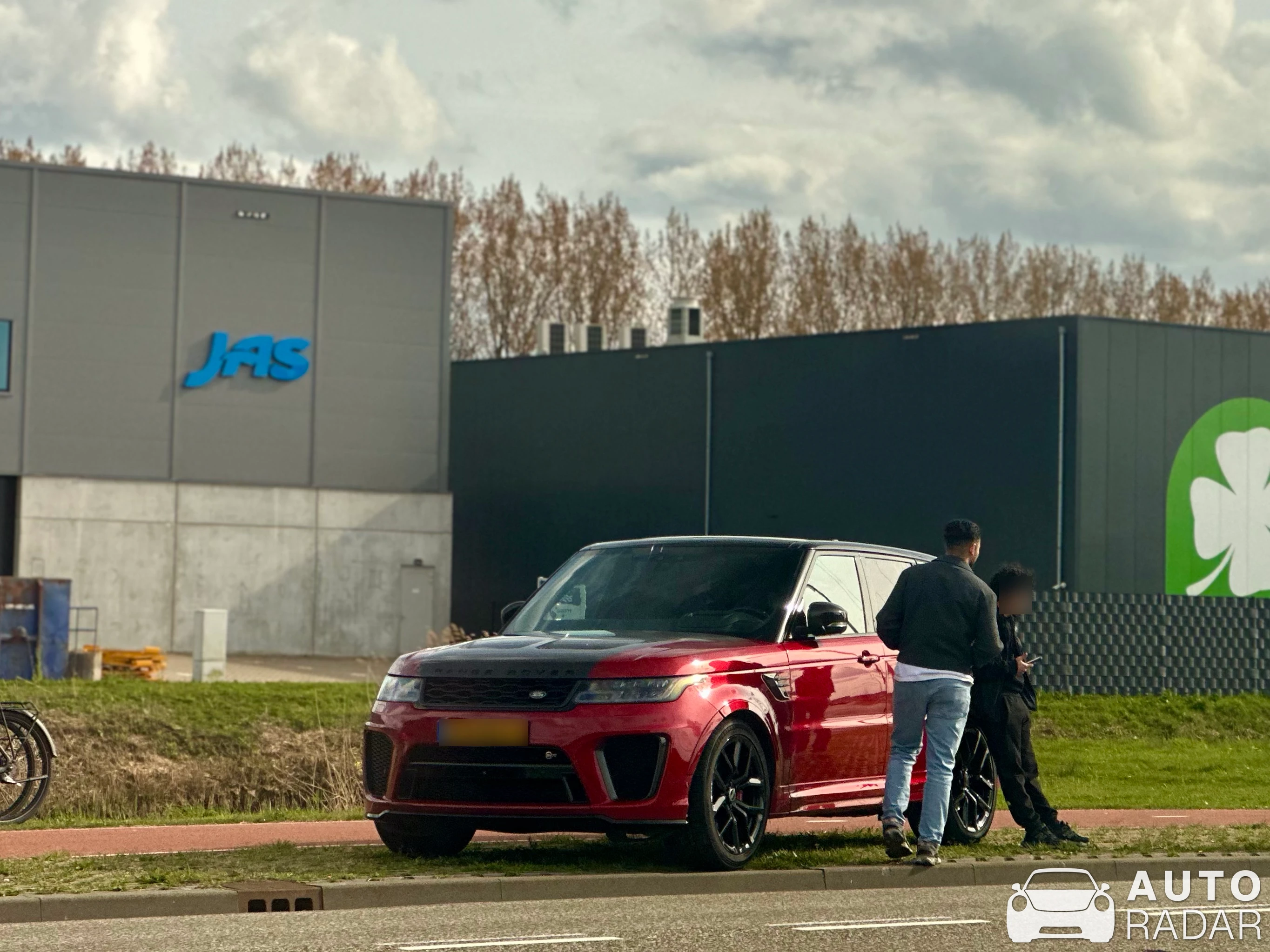 Land Rover Range Rover Sport SVR 2018 Carbon Edition spotted in Ridderkerk