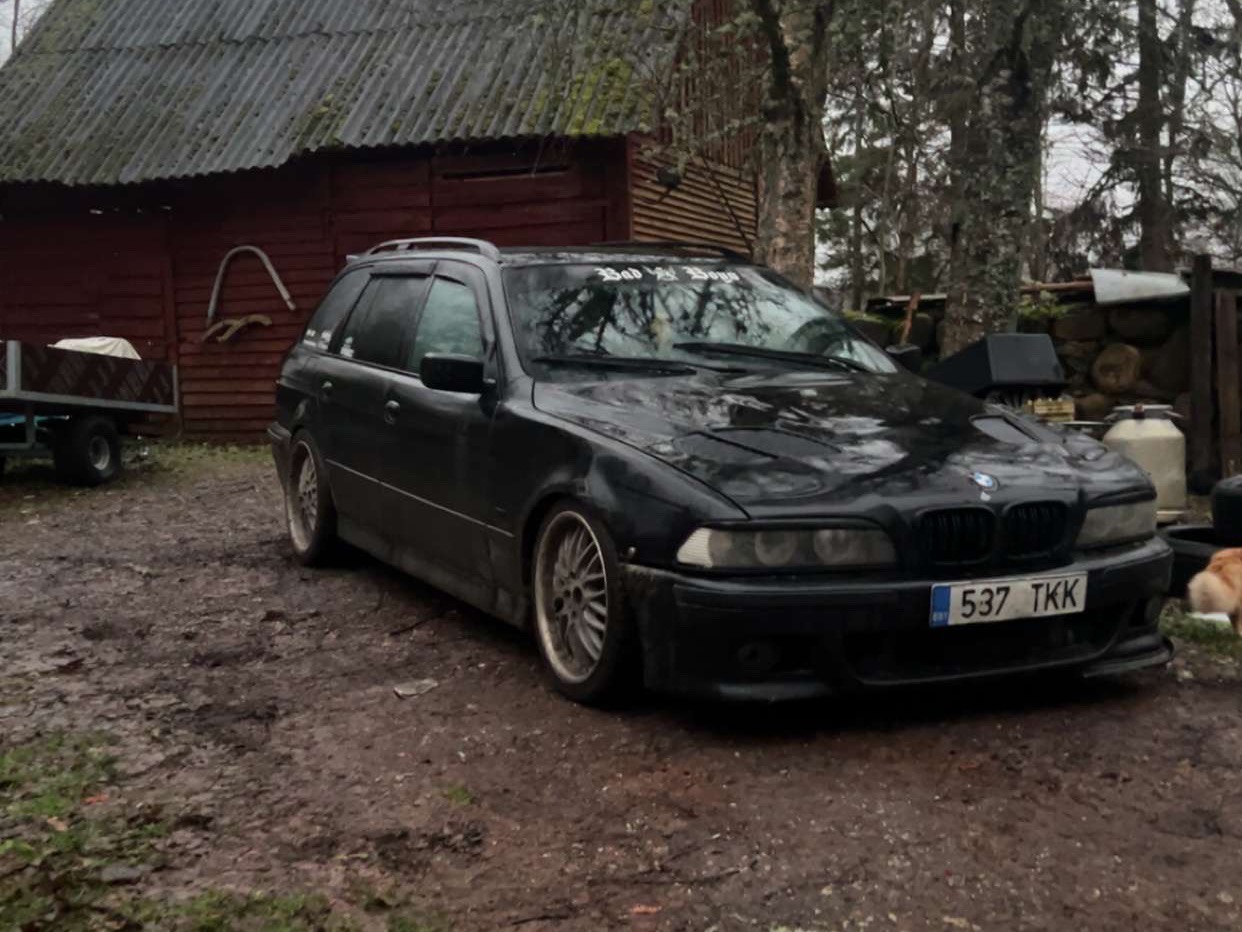BMW 5 Series E39