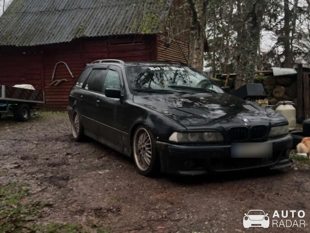 BMW 5 Series E39 spotted in Võistre, Estonia