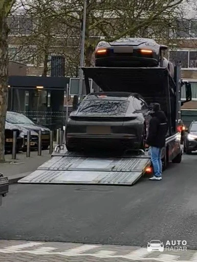 Porsche 971 Panamera 4S E-Hybrid spotted in Amsterdam