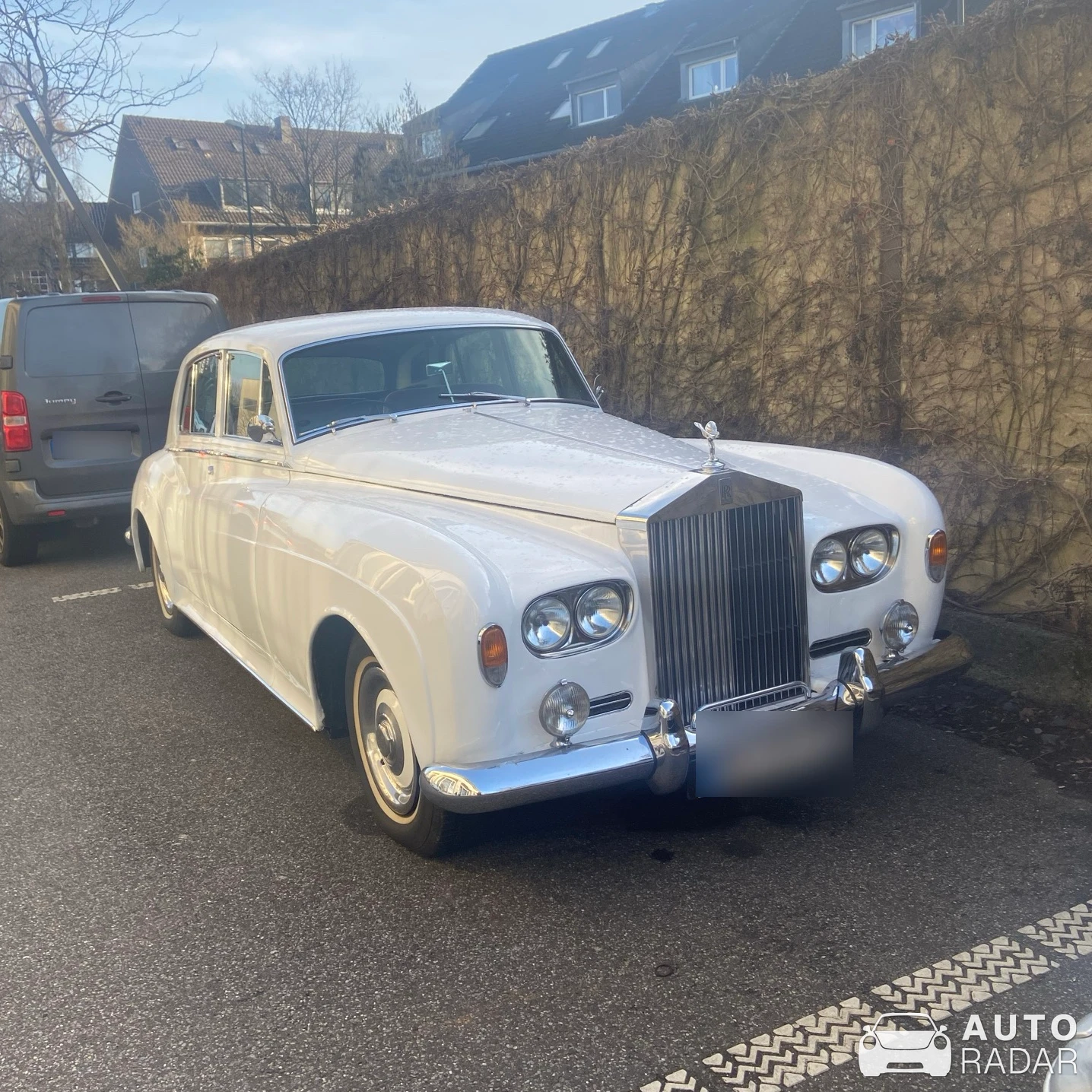 Rolls-Royce Silver Cloud II spotted in Düsseldorf