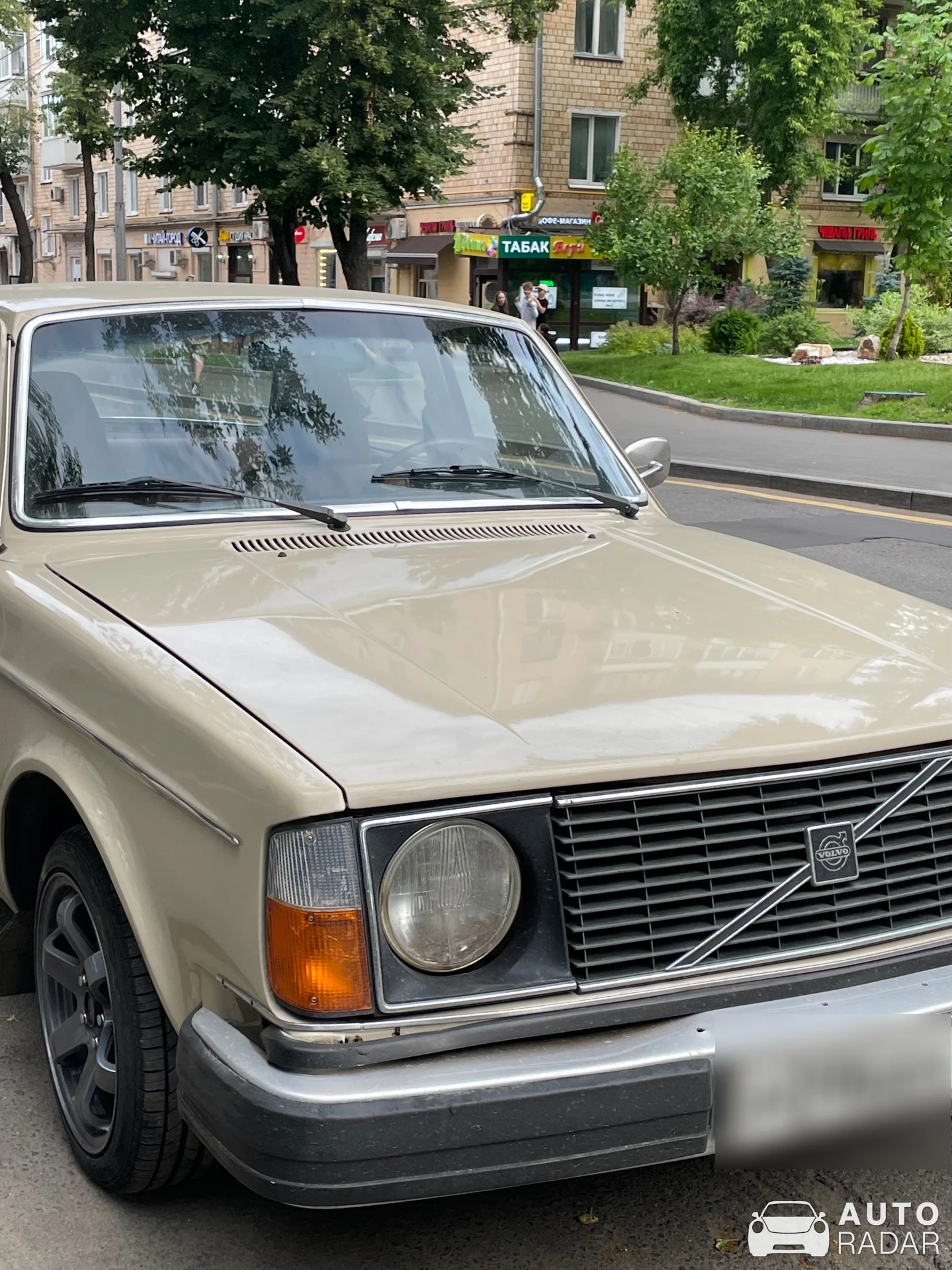 Volvo 244 DL spotted in Moskva, Russia