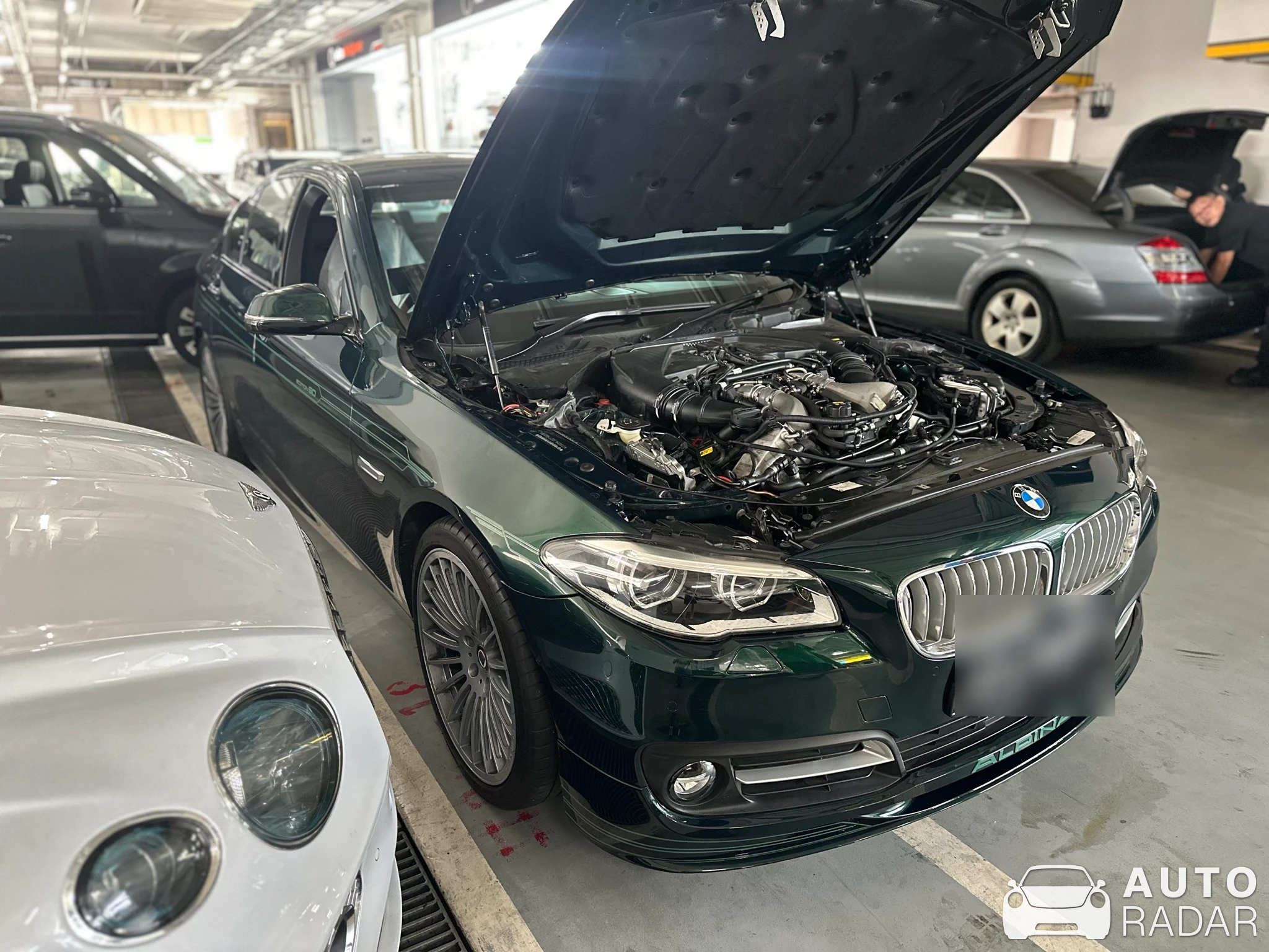 Alpina B5 BiTurbo 50 Anniversary Edition spotted in Singapore