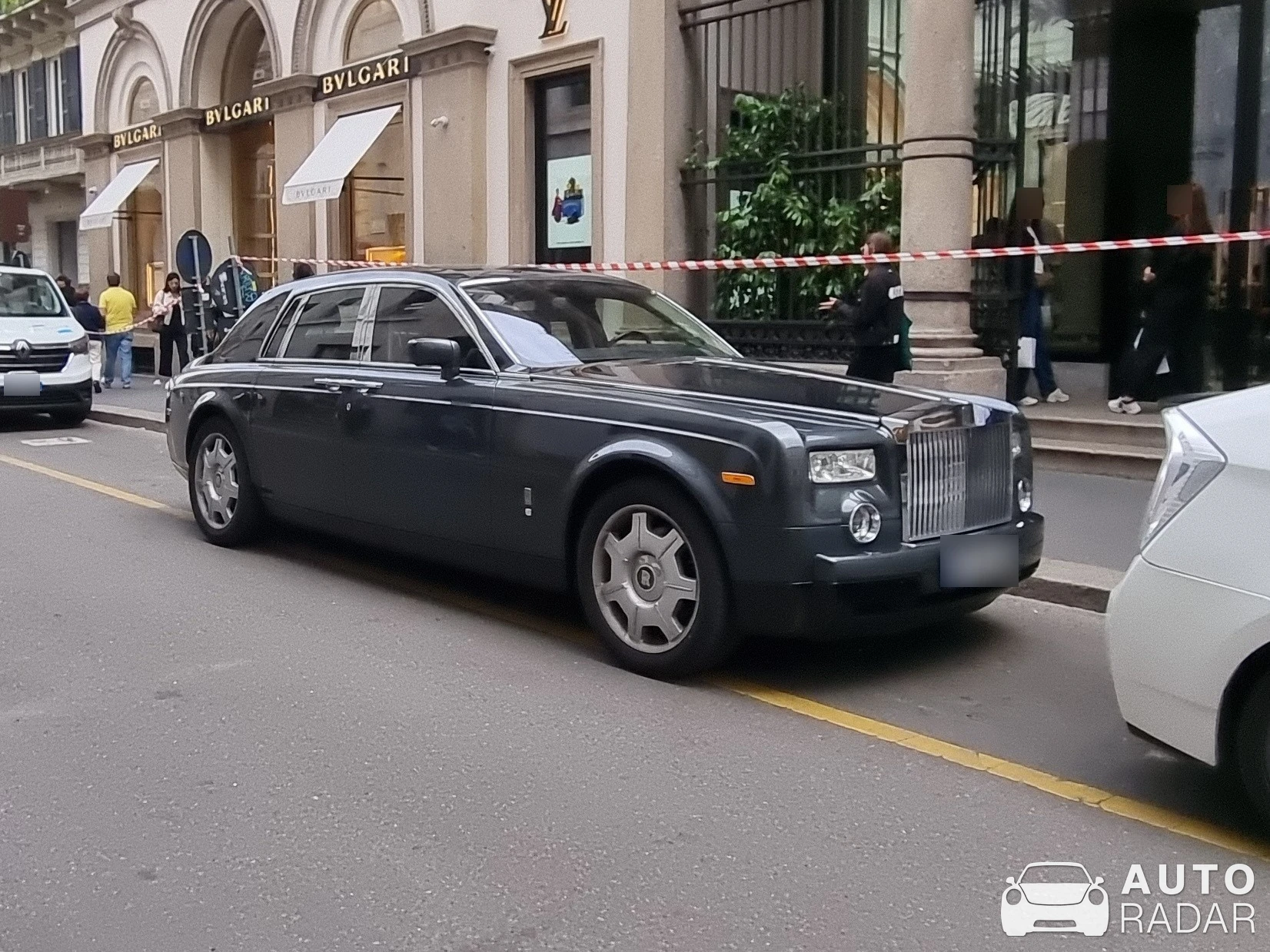 Rolls-Royce Phantom VIII EWB Series II spotted in Milano