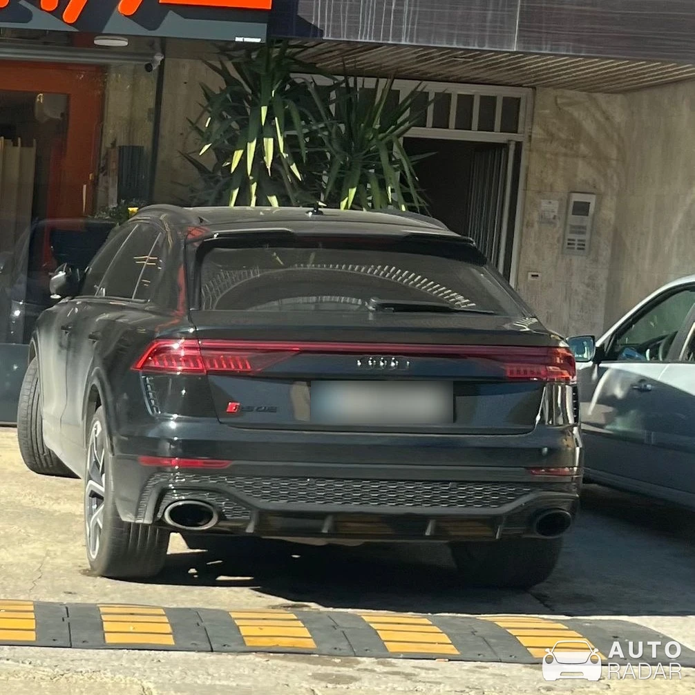 Audi RS Q8 spotted in أنطلياس, Lebanon