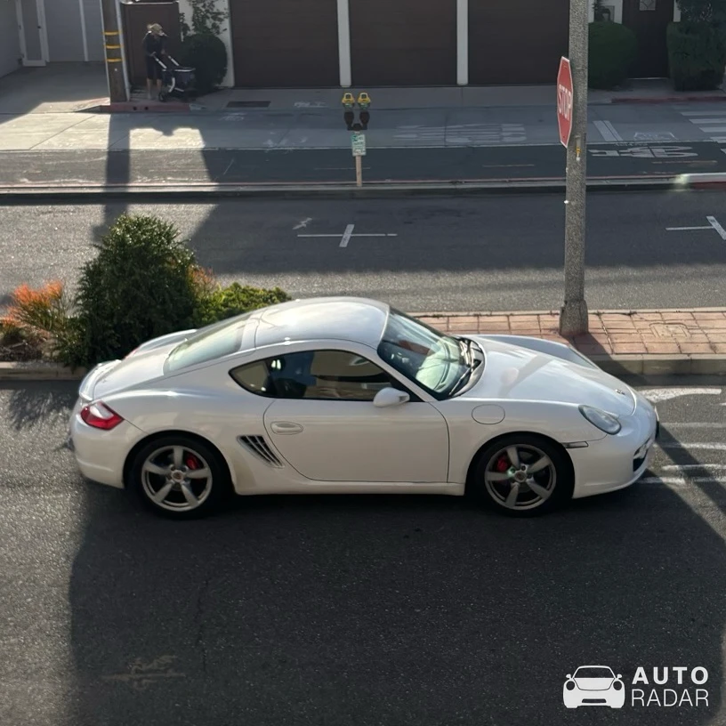 Porsche 987 Cayman S spotted in Hermosa Beach, United States
